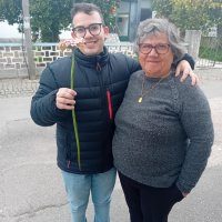 Distribuição de flores às Mulheres da Freguesia